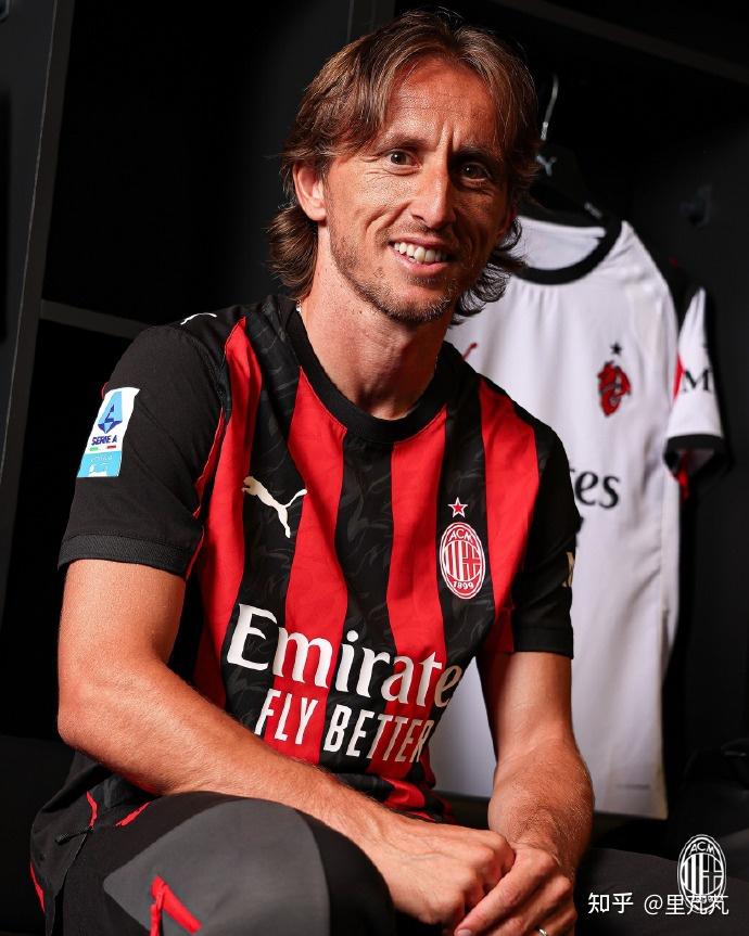 什么是大盲和小盲？德州扑克强制盲注的深层逻辑。（德州扑克大小盲详解：强制盲注的原理与本质）